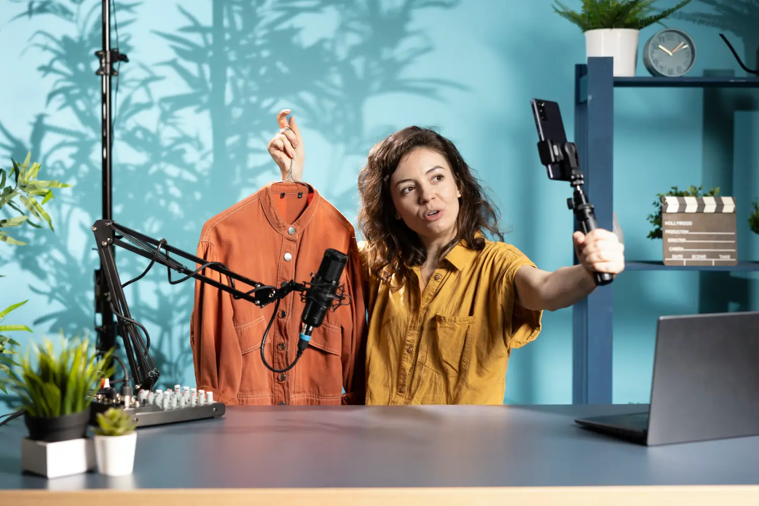 creative personalities in live streaming