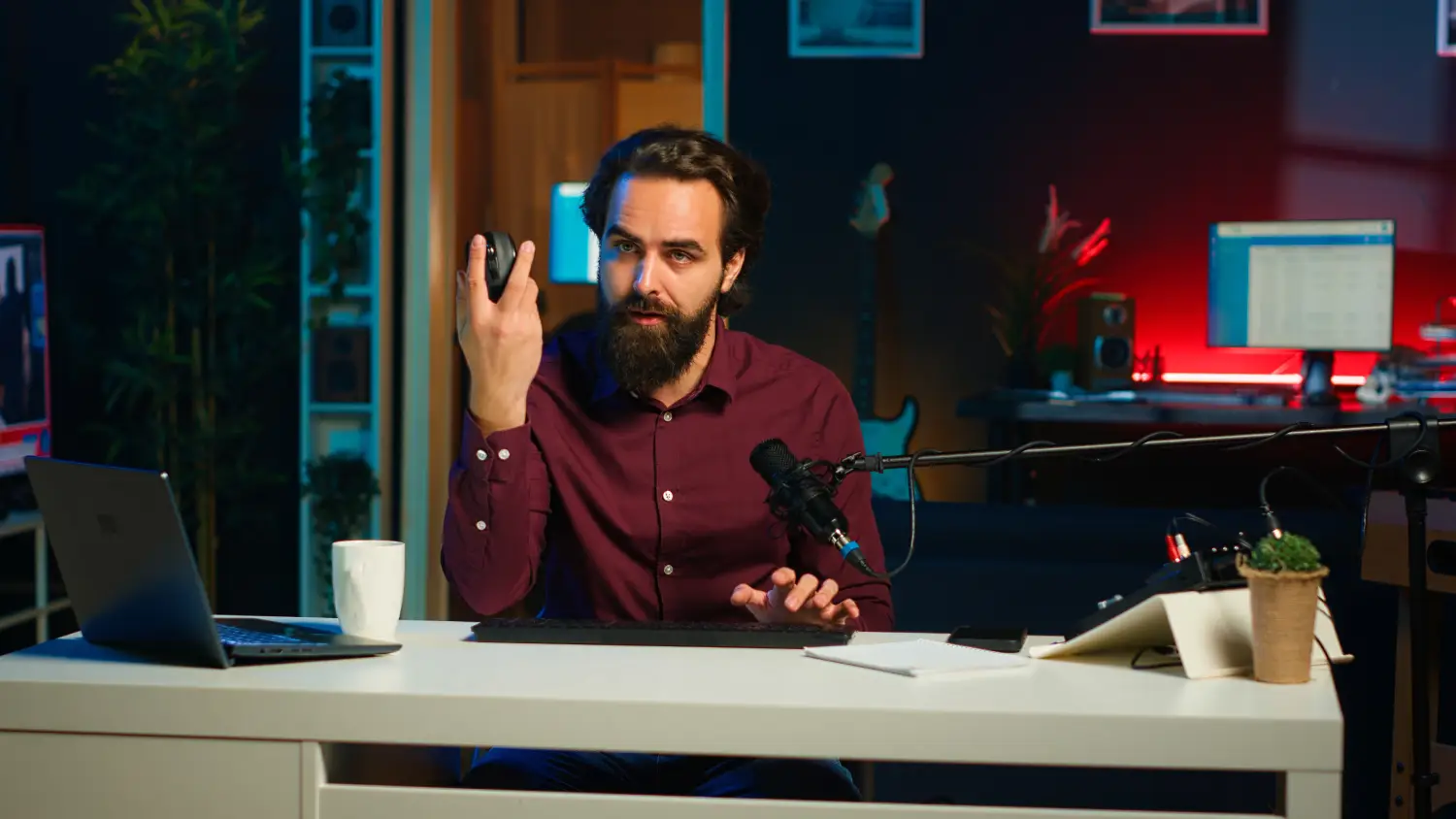 Timing in Online Comedy